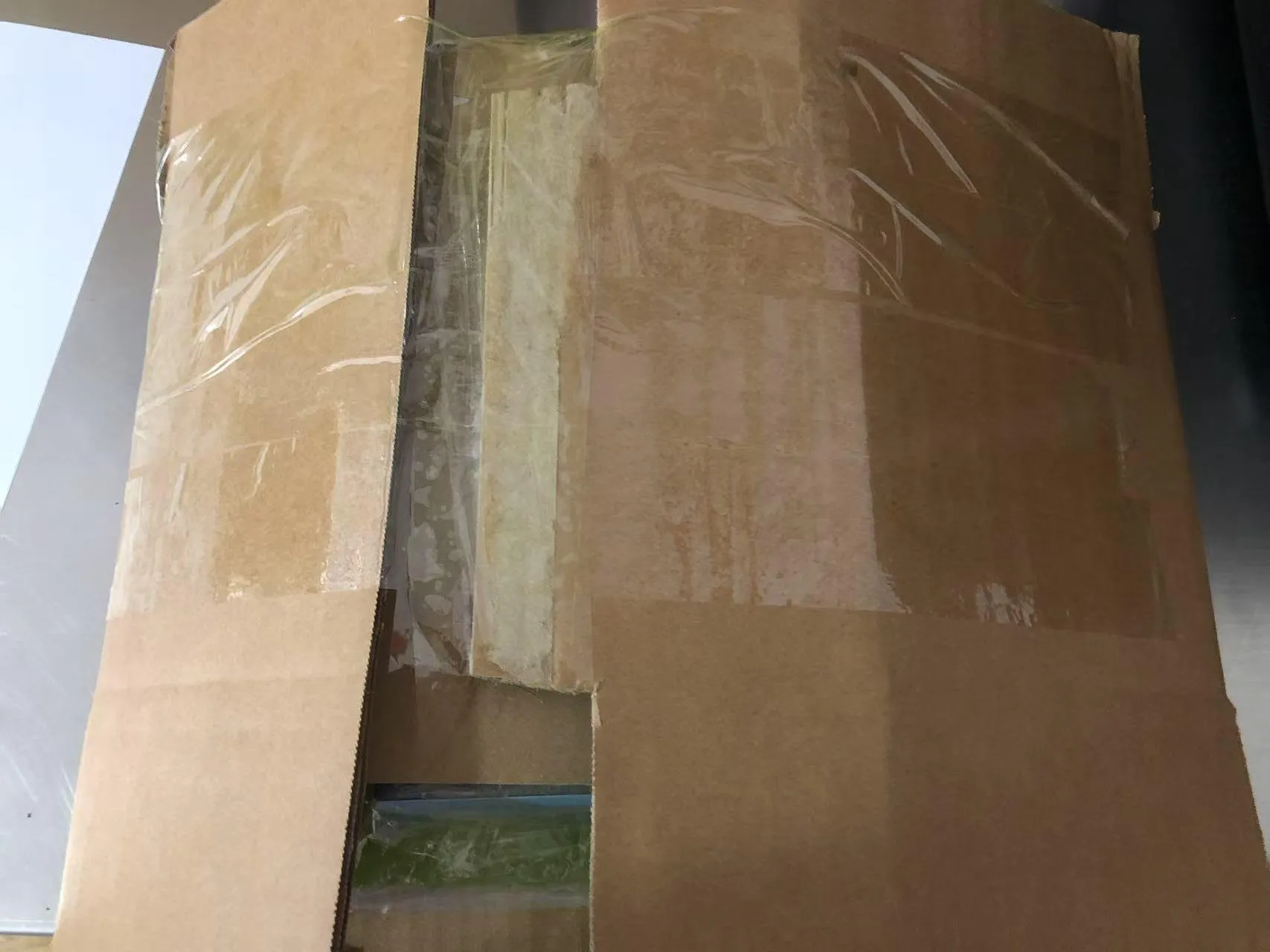 Der Fortschritt beim Versand tragbarer Stickerbücher für Kinder nach Uganda