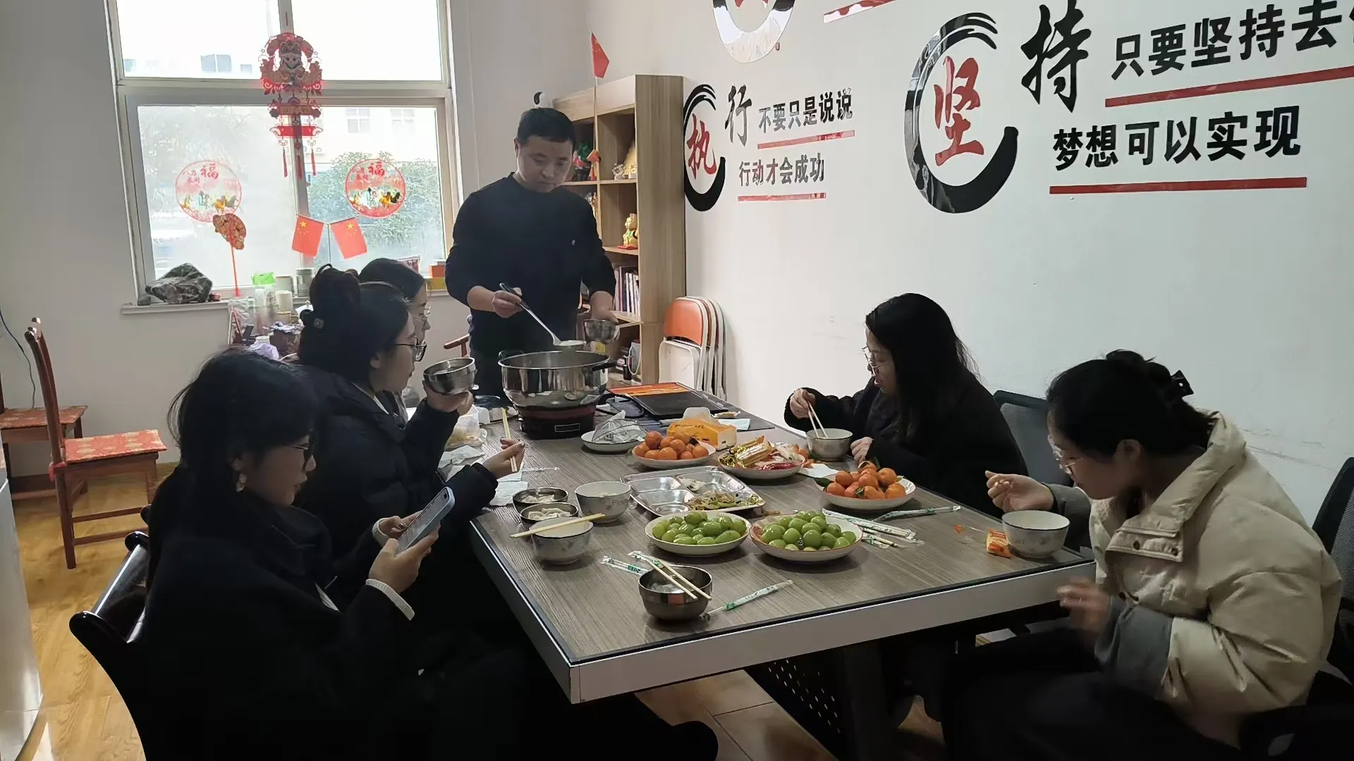 JOJO Pack feiert Laternenfest mit Tangyuan